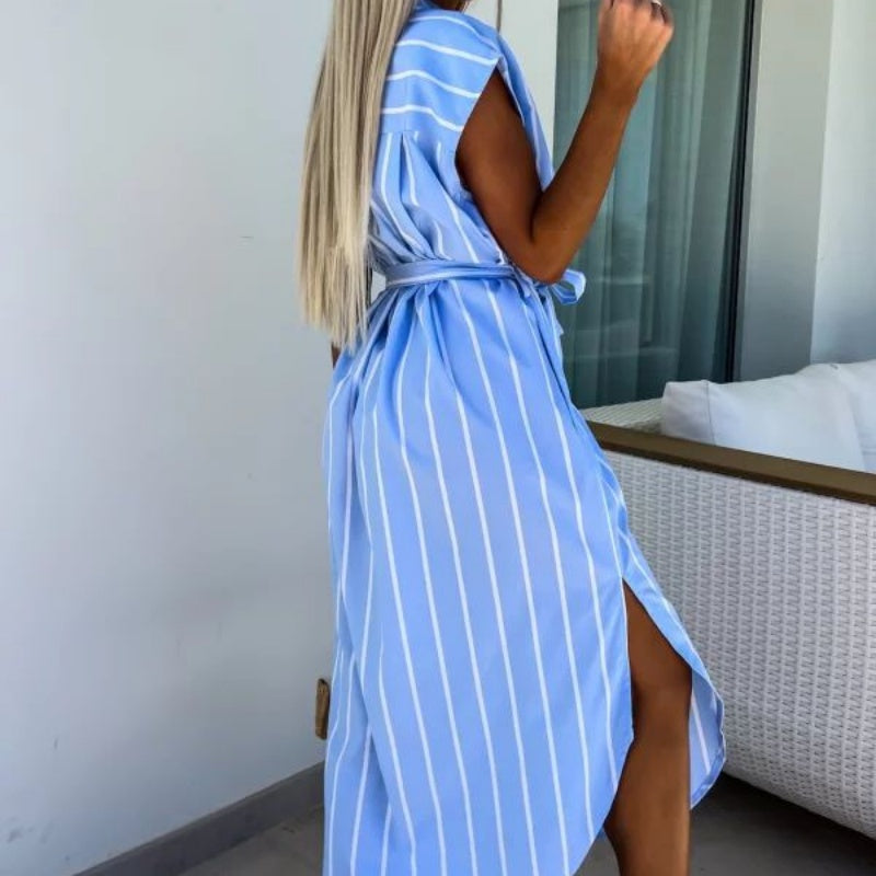Robe pour femmes avec lien à la taille et pochette à rayures