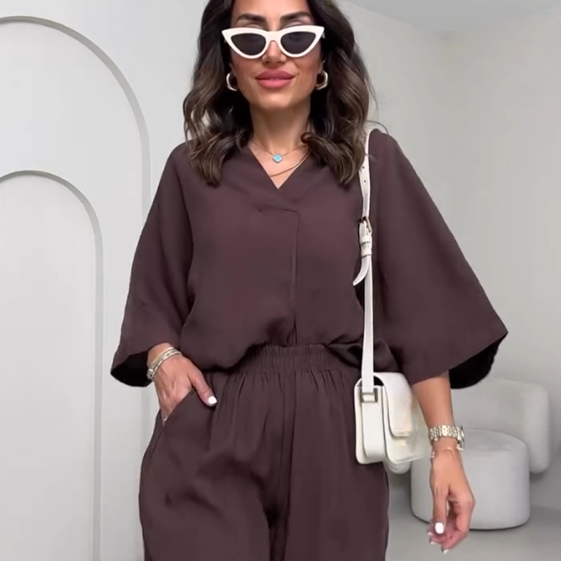 Deux-pièces pour femmes : Top à col en V & pantalon à la cheville