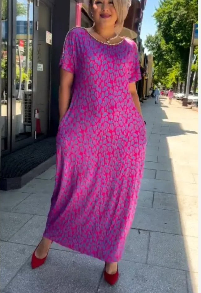Robe à col diamant et imprimé floral rose et violet