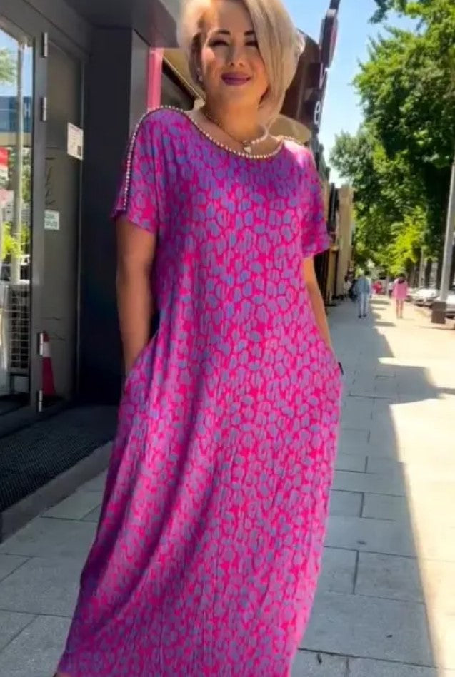 Robe à col diamant et imprimé floral rose et violet