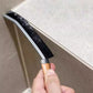 Brosse multifonctions pour le nettoyage des interstices