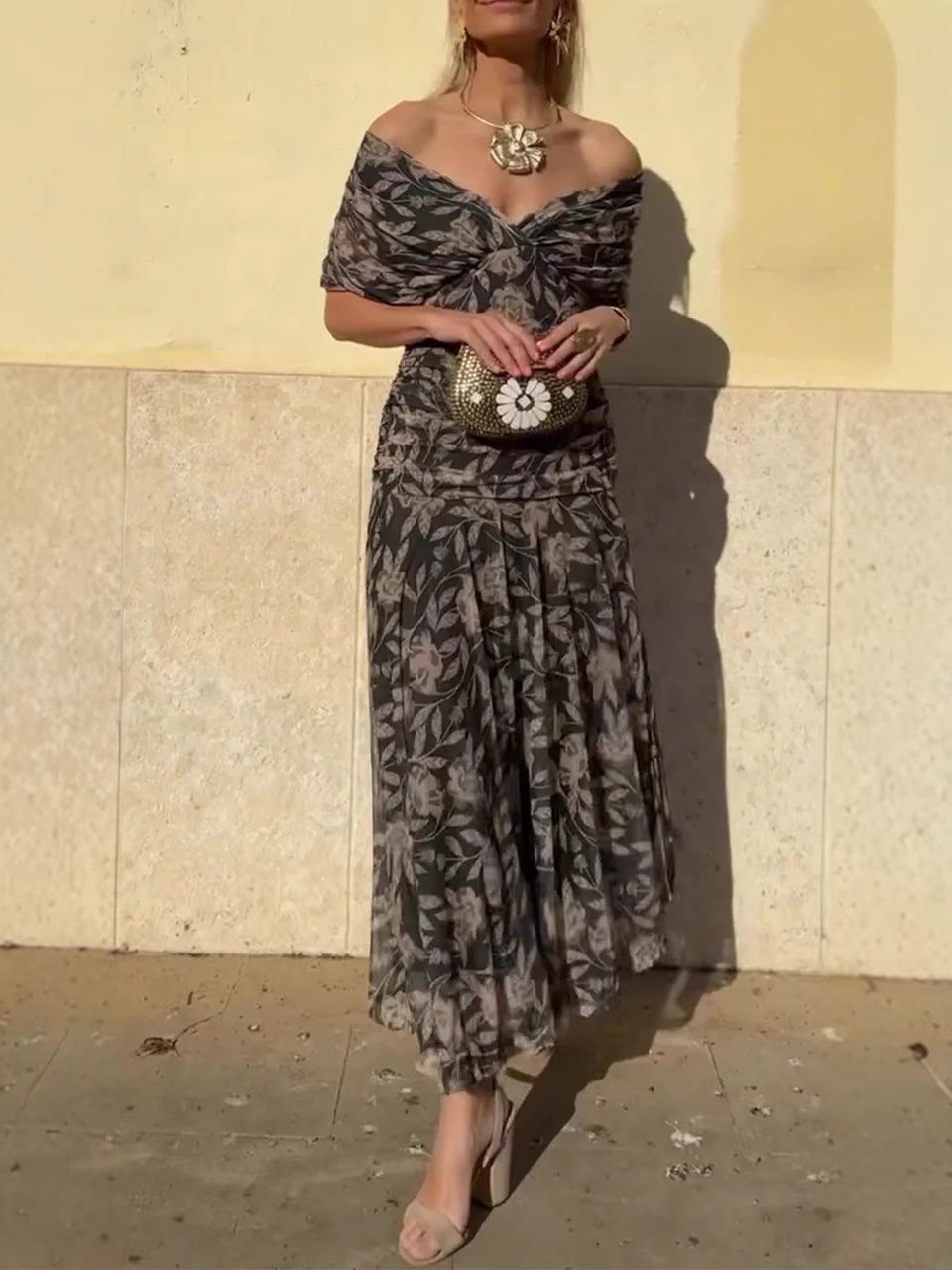 Robe élégante en maille avec motif floral pour femmes
