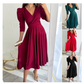 Robe midi plissée avec col en V pour femme