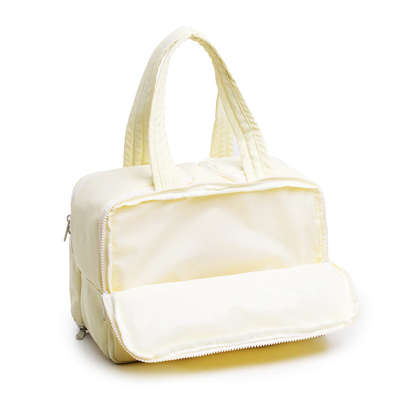 🌟 Trousse de toilette élégante avec des compartiments astucieux - parfaite pour les voyages et le maquillage !