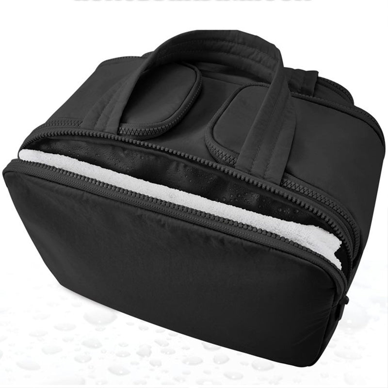 🌟 Trousse de toilette élégante avec des compartiments astucieux - parfaite pour les voyages et le maquillage !