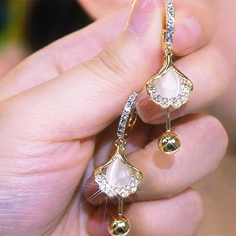 Délicates boucles d'oreilles en feuille de ginkgo pour femmes